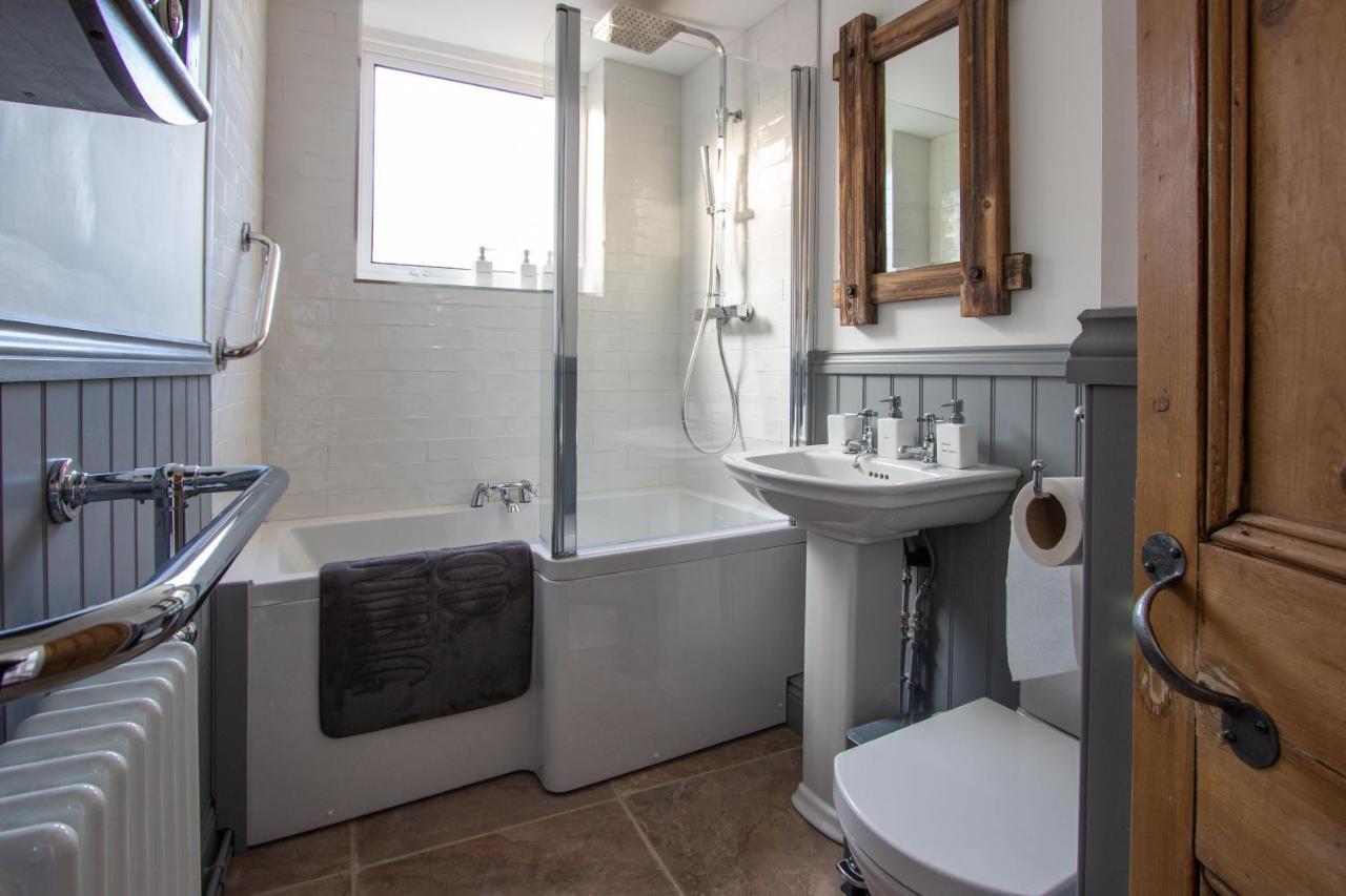 Stylish Town Centre House With Garden And Parking Opposite Βίλα Bury St. Edmunds Εξωτερικό φωτογραφία