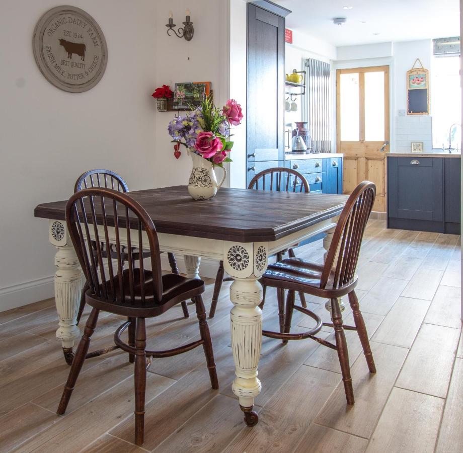 Stylish Town Centre House With Garden And Parking Opposite Βίλα Bury St. Edmunds Εξωτερικό φωτογραφία